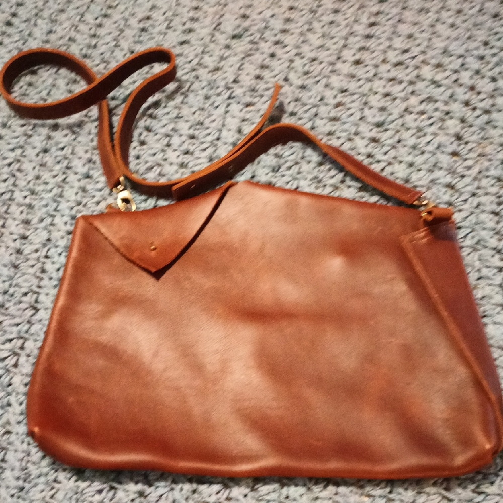 Elegant Brown Leather Shoulder Bag
